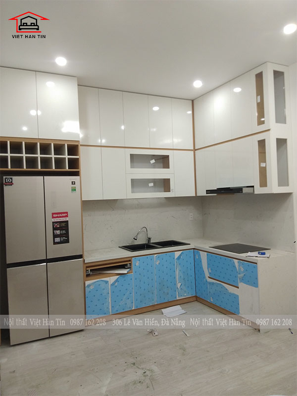 thi công tủ bếp màu trắng Hàn Quốc