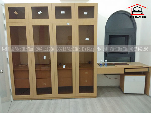 tủ quần áo kết hợp bàn trang điểm
